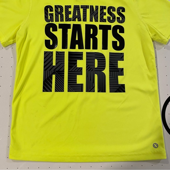 Xersion Boys Size 7 XL Quick-Dri Short Sleeve Tshirt, Safety Yellow Color - Picture 5 of 9